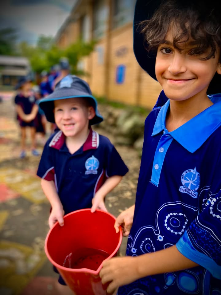 723972669739127_1481872027282517-1